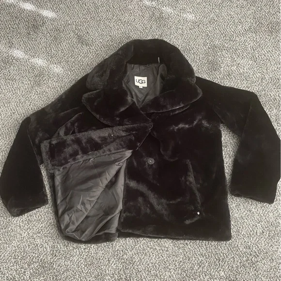 UGG Rosemary Fur Coat - Size Medium NWOT! - Picture 6 of 11